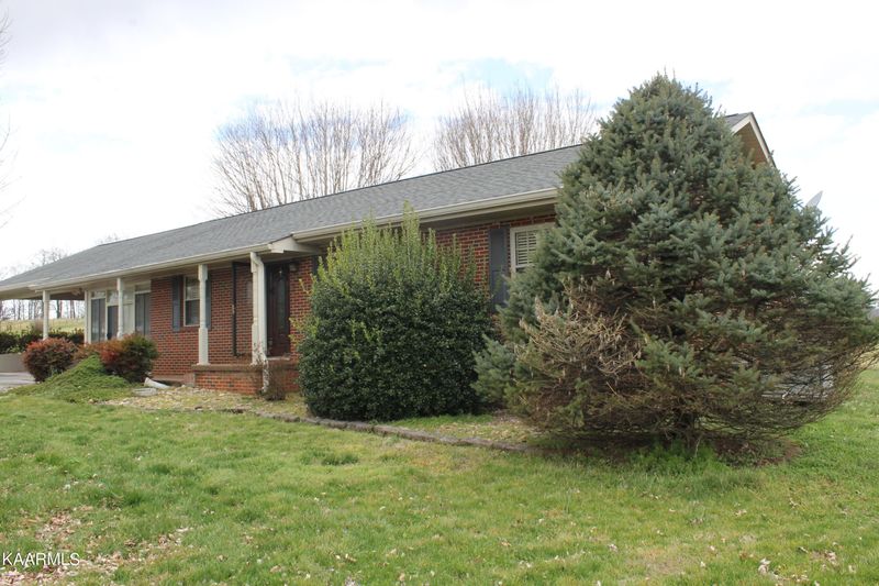 134 County Road 609, Athens, TN 37303