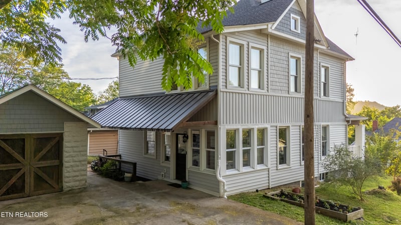 134 E Columbia Ave, Knoxville, TN 37917