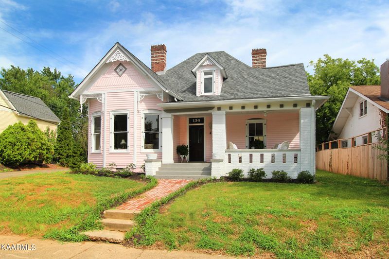134 E Emerald Ave, Knoxville, TN 37917