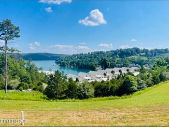 134 E Harbor View Ln #B, Lafollette, TN 37766
