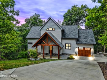 134 Fairway Cir, Townsend, TN 37882