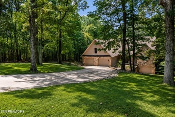 134 Holly Ln, Kingston, TN 37763