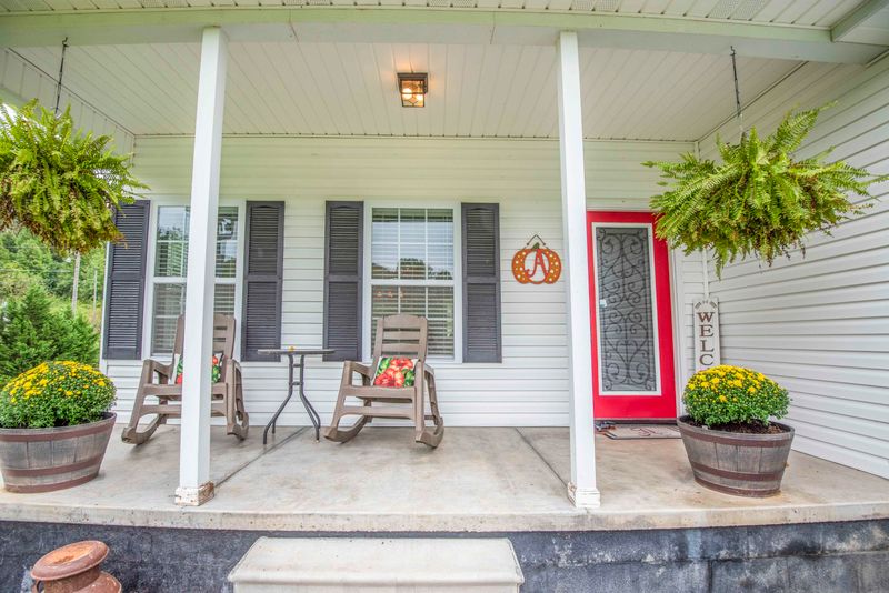 134 Kettle Hollow Rd, Maynardville, TN 37807