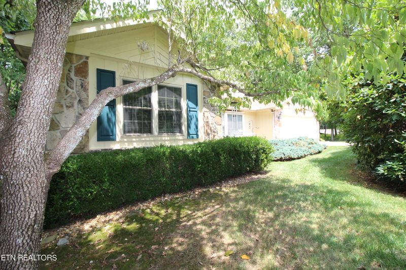 134 Lakeside Dr, Crossville, TN 38558
