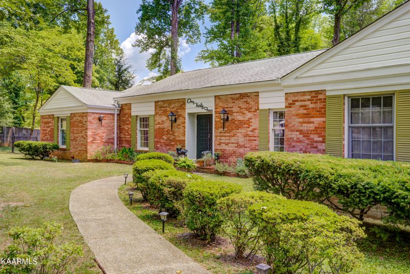 134 Nebraska Ave, Oak Ridge, TN 37830