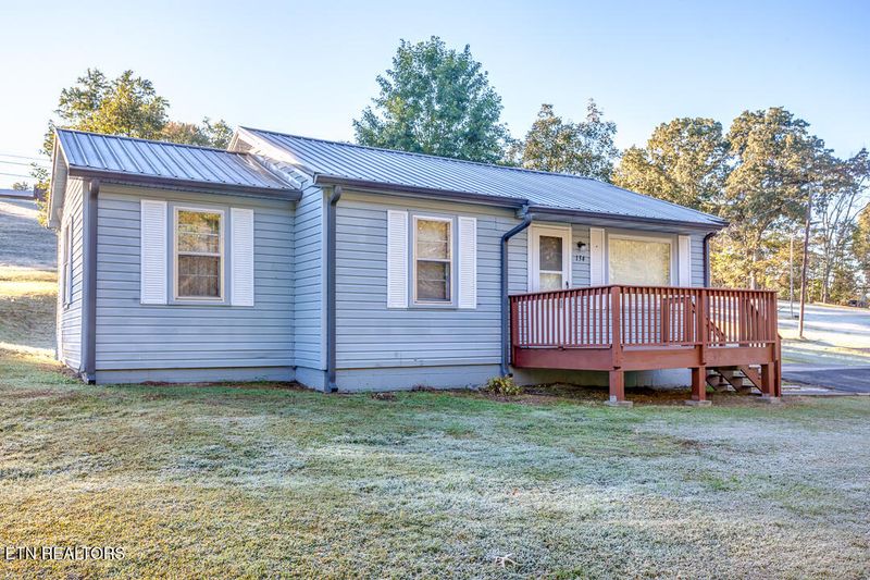 134 Old Coalfield Rd, Harriman, TN 37748