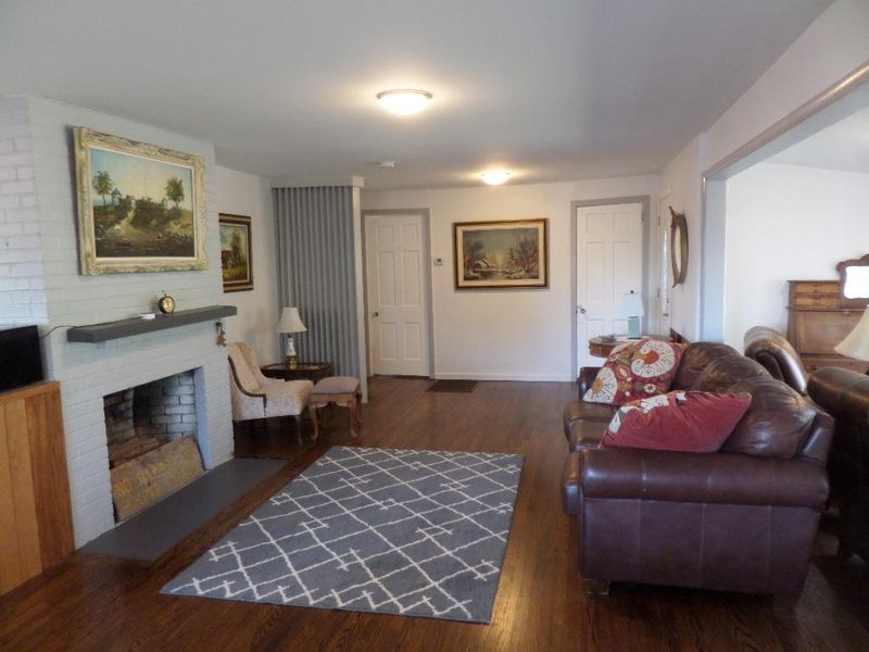 134 Orchard Ln, Oak Ridge, TN 37830