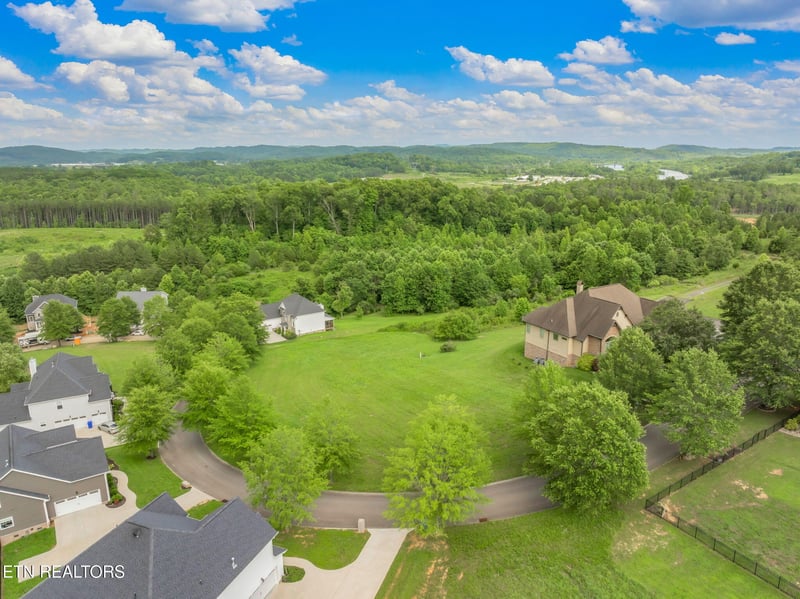 134 Pineberry East Rd, Oak Ridge, TN 37830