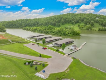 134 Pineberry East Rd, Oak Ridge, TN 37830