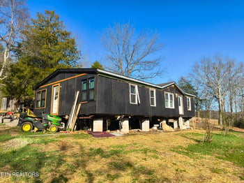 134 Skyview Rd, Speedwell, TN 37870