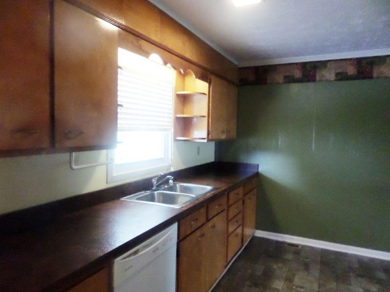 134 Utah Ave, Oak Ridge, TN 37830