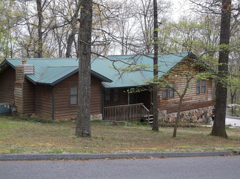 134 Van Stowe Rd, Harriman, TN 37748