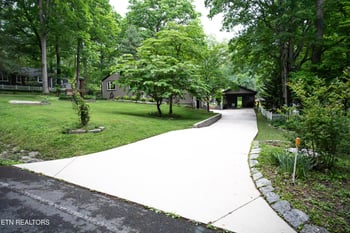 134 W Norris Rd, Norris, TN 37828