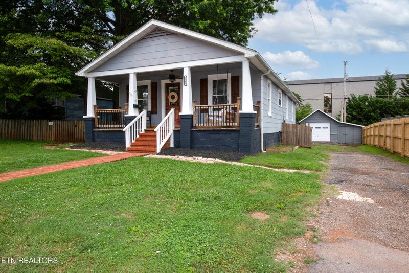 1340 Dalton St, Alcoa, TN 37701