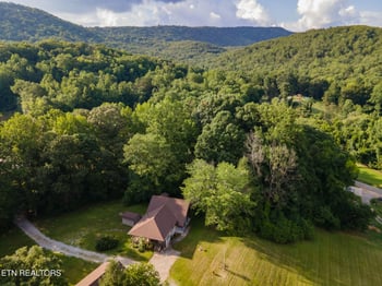 1343 Mountain View Rd, Rockwood, TN 37854