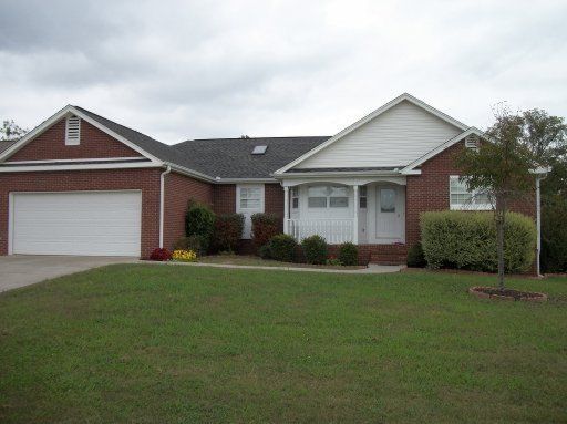 1344 Tomahawk Dr, Maryville, TN 37803