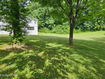 1345 Blockhouse Valley Rd, Clinton, TN 37716