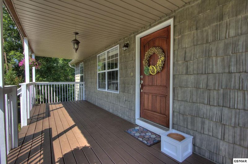 1346 Deer Meadows Rd, Sevierville, TN 37862