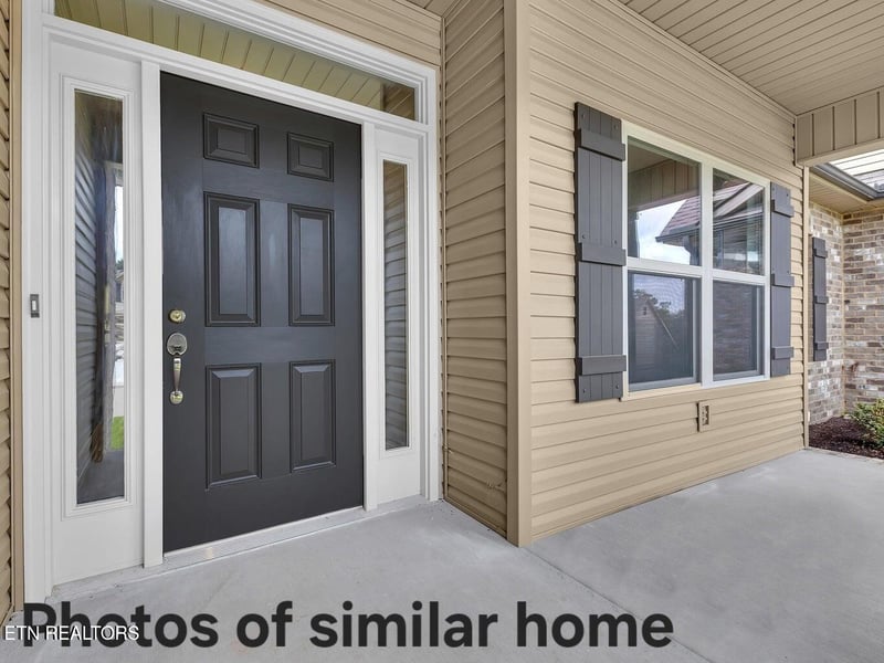 1346 Kenzi Rose Ln, Knoxville, TN 37918