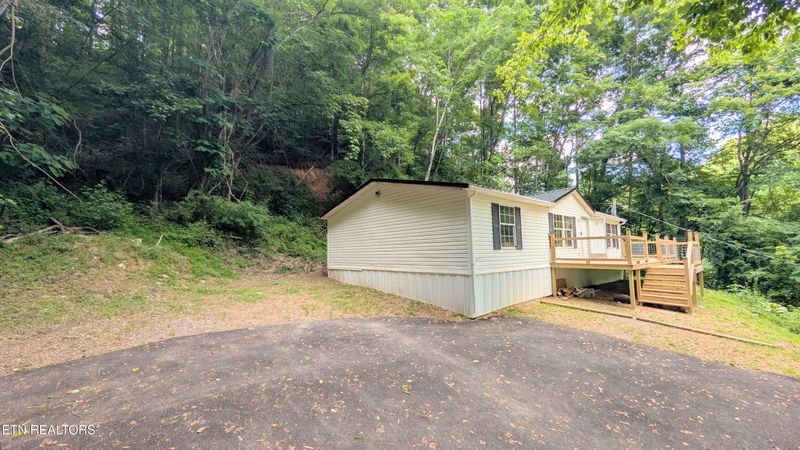 1347 Gnatty Branch Rd, Sevierville, TN 37876