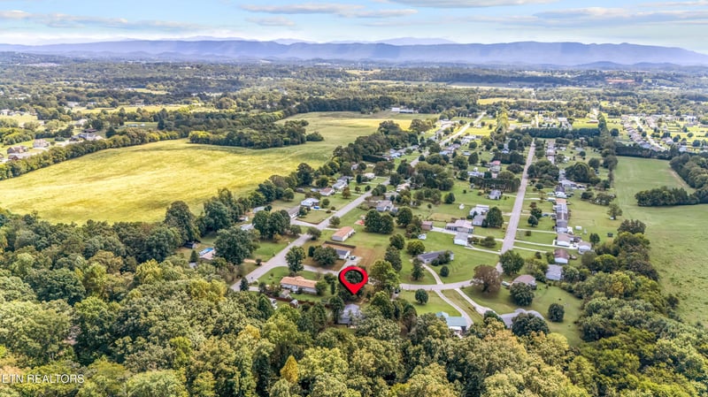 1347 Mountain View Cir, Maryville, TN 37801