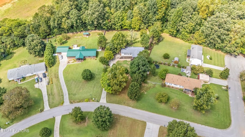 1347 Mountain View Cir, Maryville, TN 37801