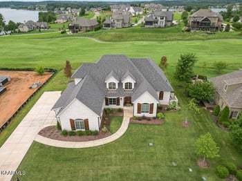 13485 Lighthouse Pointe Dr, Lenoir City, TN 37772