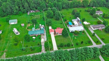 135 Caney Creek Dr, Crossville, TN 38571