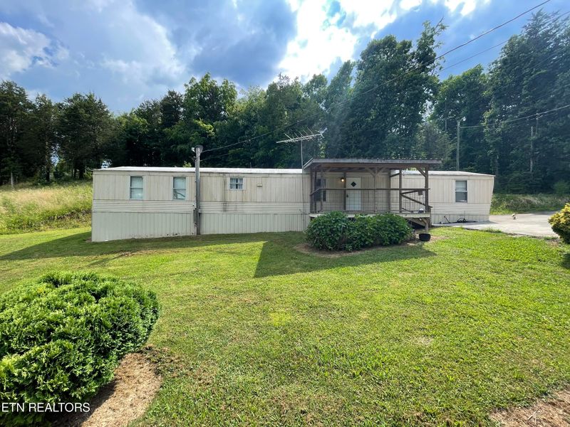 135 Cedar Ln, Vonore, TN 37885