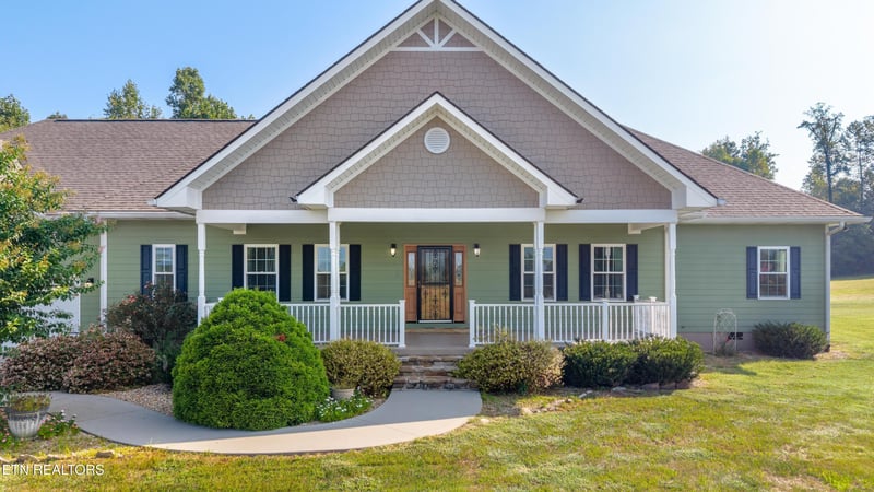135 County Road 440, Athens, TN 37303