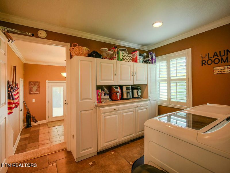 135 County Road 892, Etowah, TN 37331