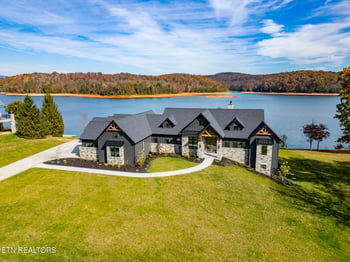 135 Crown Jewel Ln, Lafollette, TN 37766