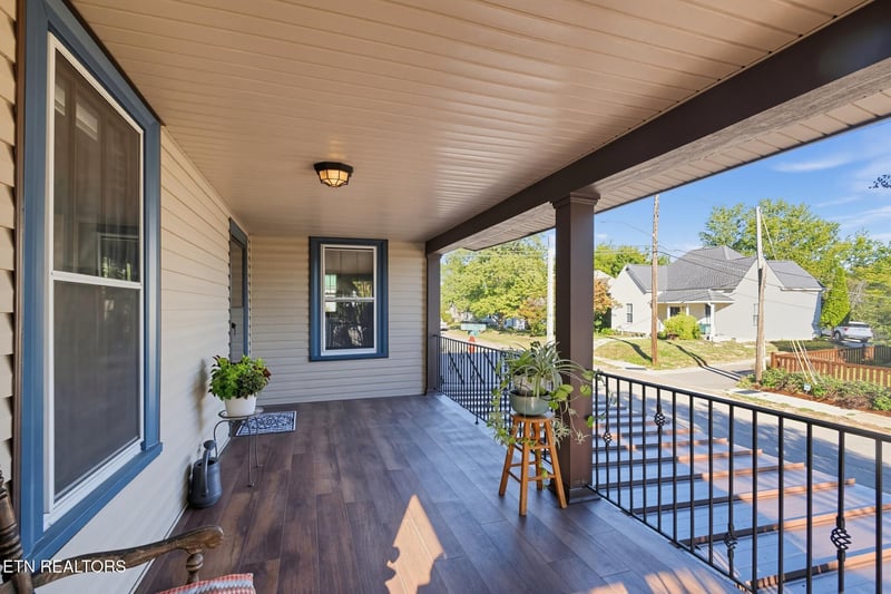 135 E Emerald Ave, Knoxville, TN 37917
