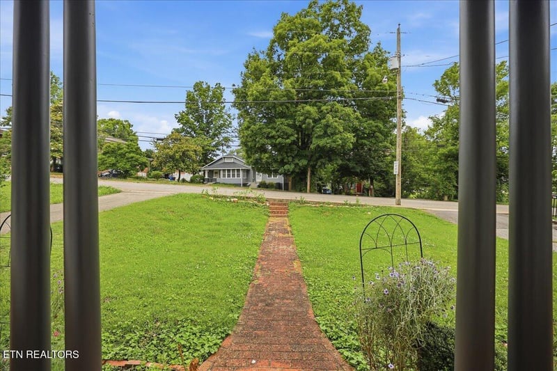 135 E Old Andrew Johnson Hwy, Jefferson City, TN 37760