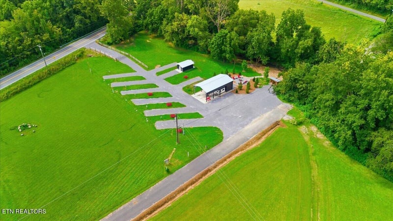 135 Frost Bottom Church Ln, Oliver Springs, TN 37840