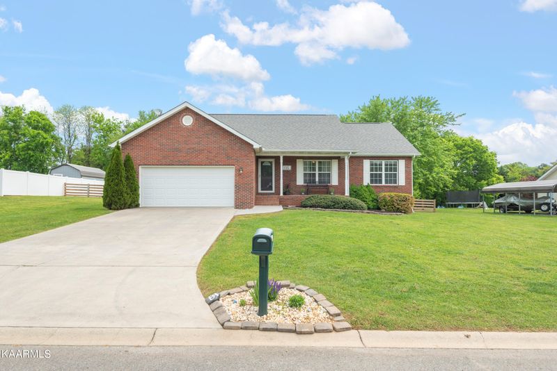 135 Keylee Ln, Maryville, TN 37804
