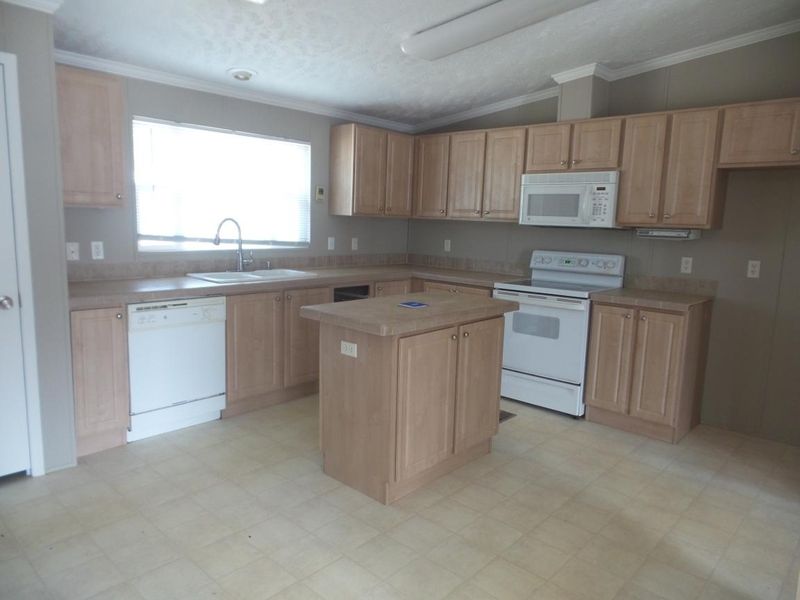 135 King St, Clinton, TN 37716