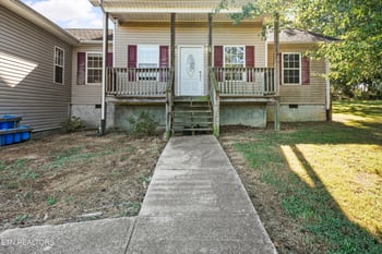 135 Lees Chapel Rd, Sweetwater, TN 37874