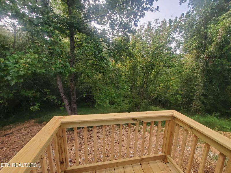 135 Melvin Dr, Harriman, TN 37748
