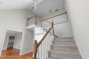 135 N Panoscenic Dr, Maryville, TN 37803