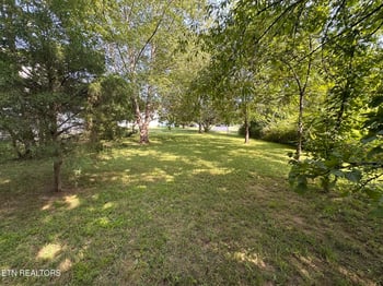 135 Ogana Way, Loudon, TN 37774