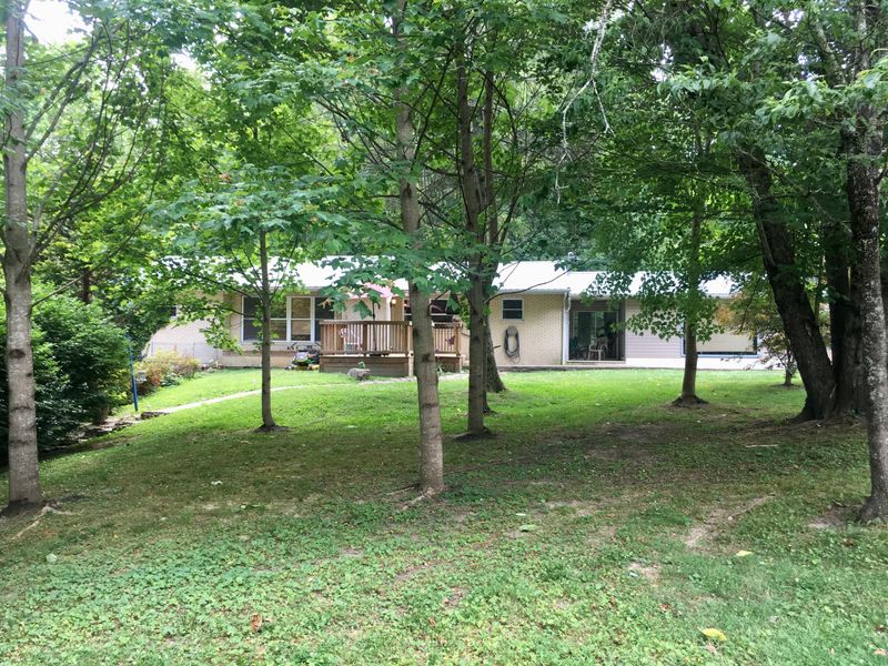 135 Peach Tree Cir, Wartburg, TN 37887