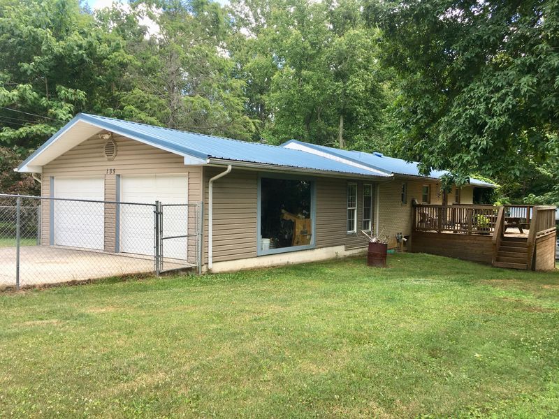 135 Peach Tree Cir, Wartburg, TN 37887