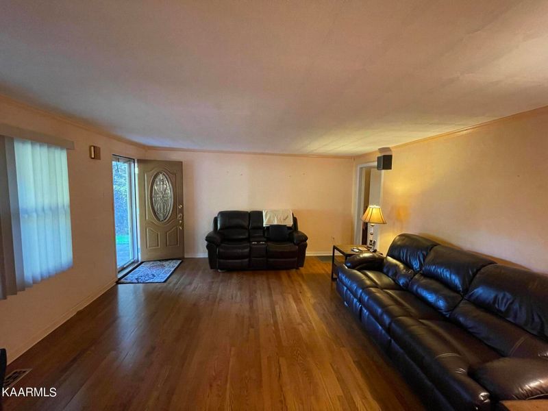 135 Seivers Ln, Clinton, TN 37716
