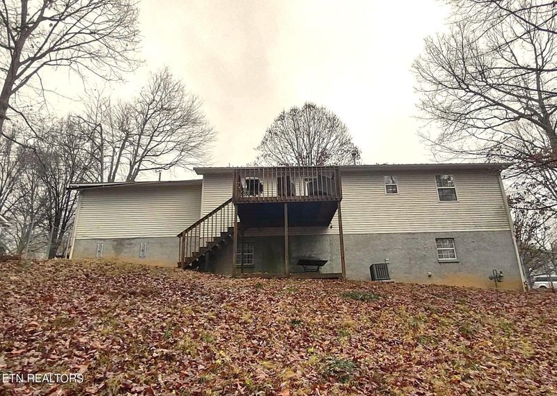 135 Skyline Ln, Powell, TN 37849
