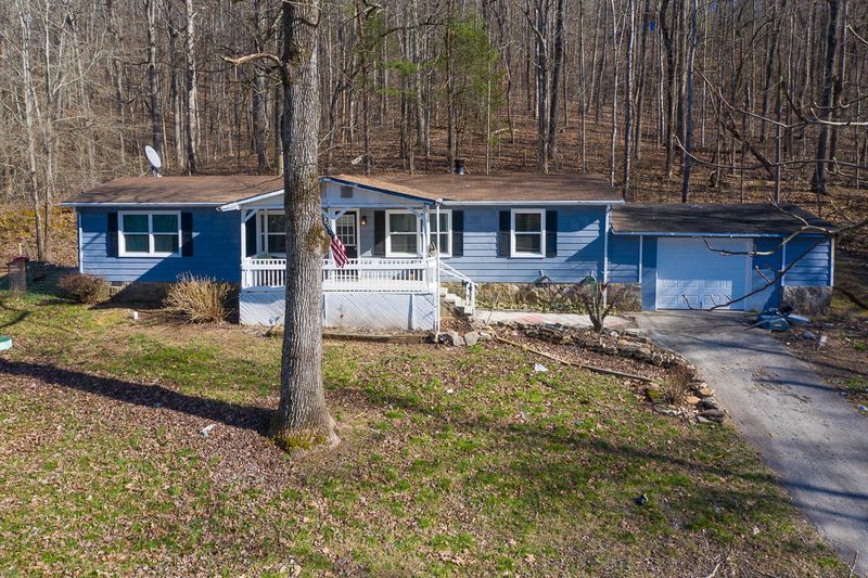 135 Sunset View Dr, Kingston, TN 37763