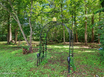 135 Terisu Cir, Powell, TN 37849