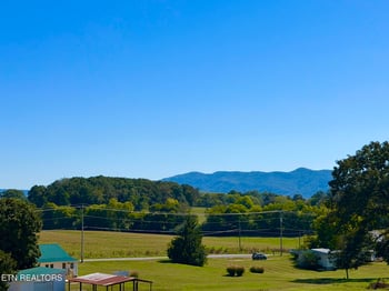 135 Tipton Myers Dr, Maryville, TN 37804