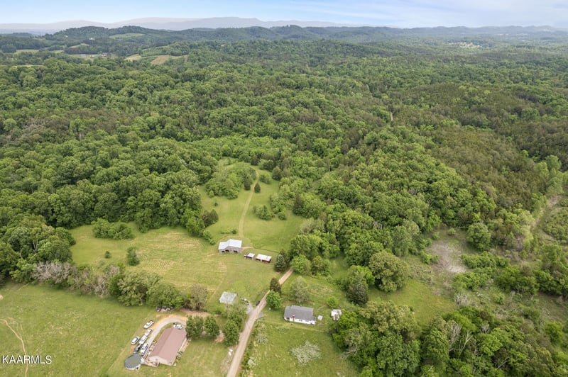 1350 Brogan Rd, Morristown, TN 37813