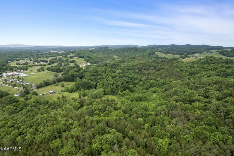 1350 Brogan Rd, Morristown, TN 37813